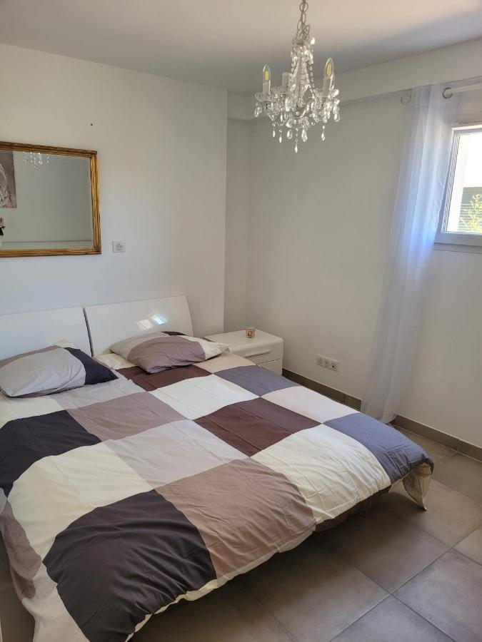 Chambres & Suites Villa Architecte Saint-Paul-et-Valmalle 外观 照片